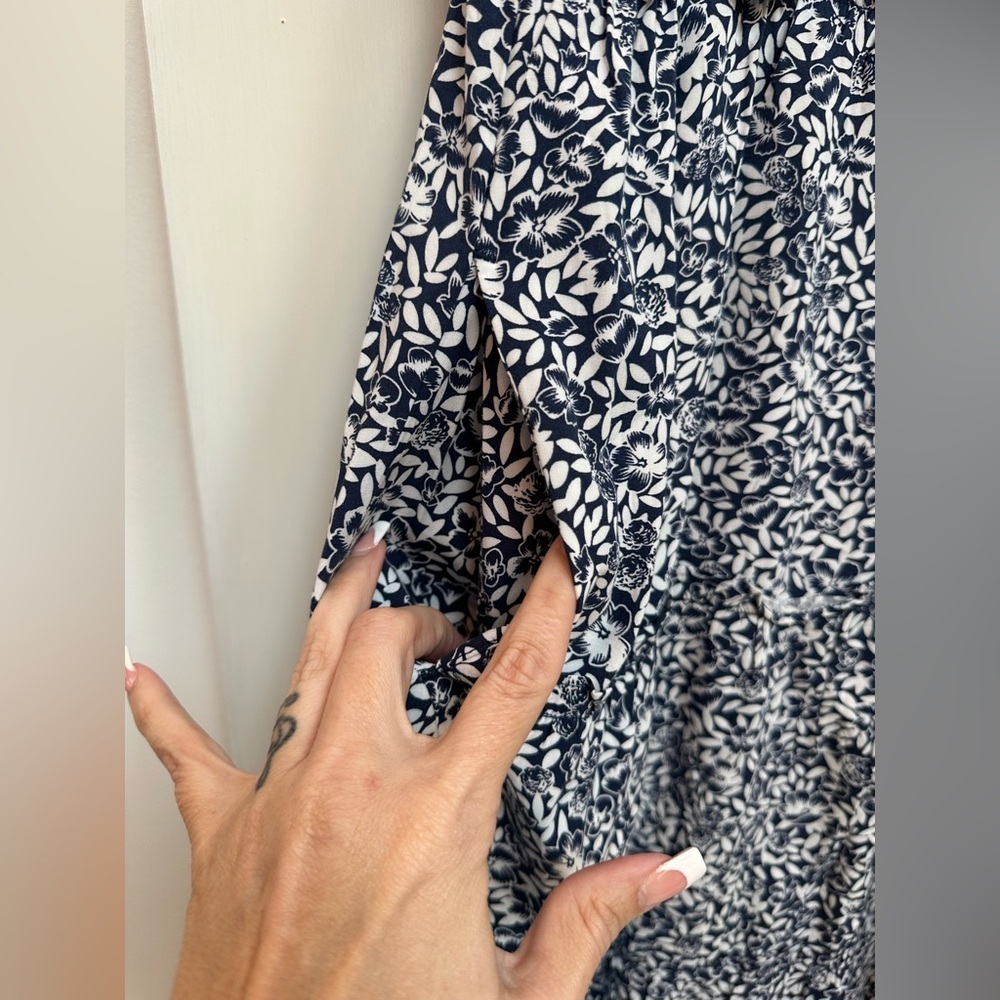 J. Crew Navy and White Floral Tiered Stretchy Sundress Women’s Size Medium M - Picture 7 of 16